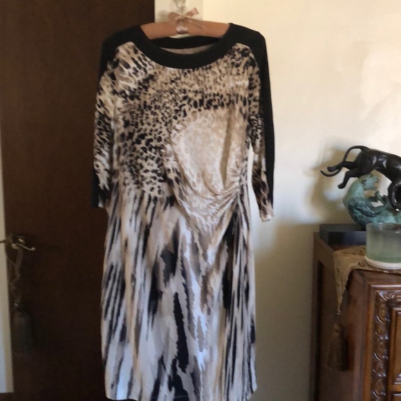 Dress - Picture 1 of 6